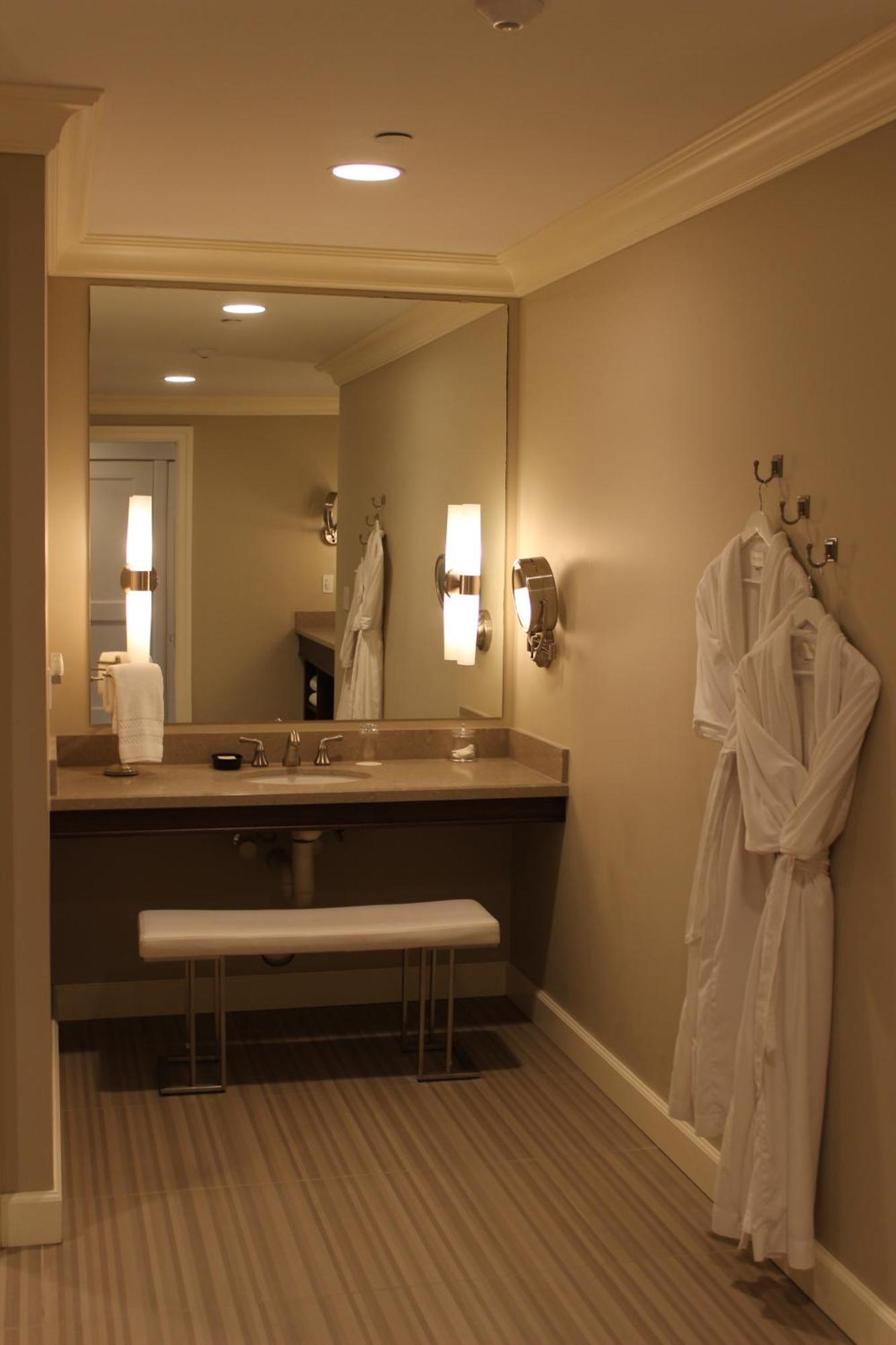 The Bruce Hotel Stratford Bagian luar foto