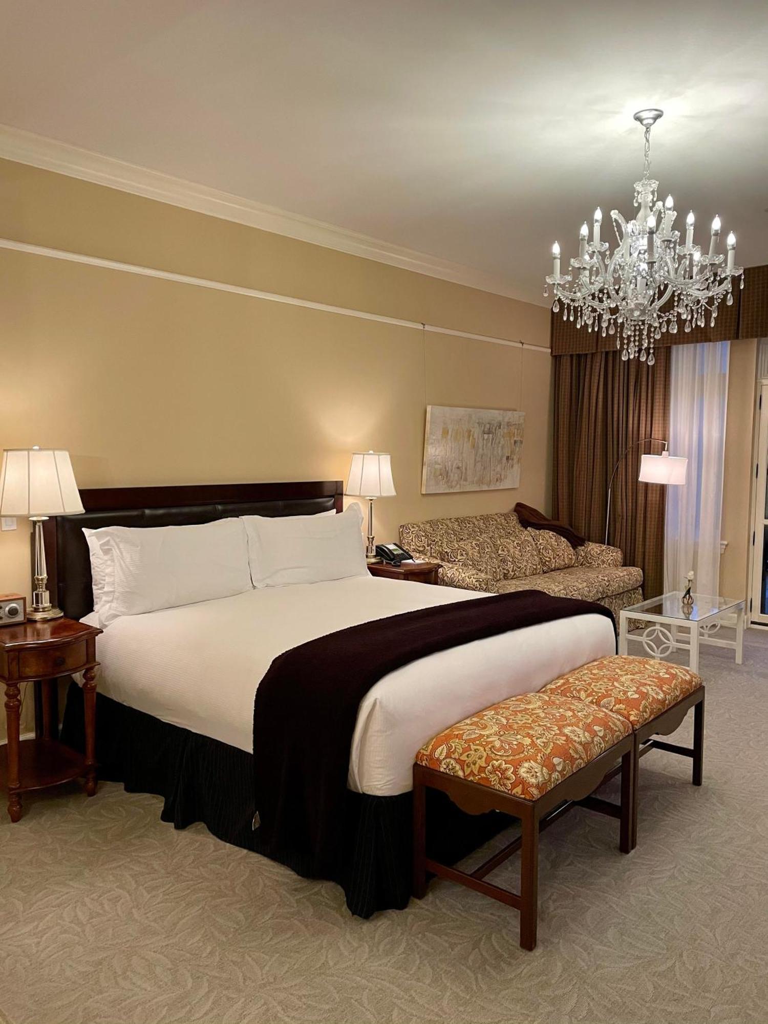 The Bruce Hotel Stratford Bagian luar foto