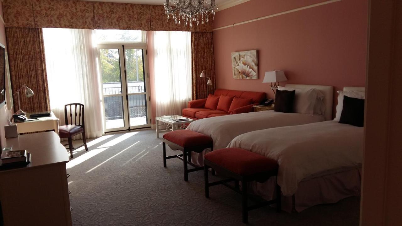The Bruce Hotel Stratford Bagian luar foto